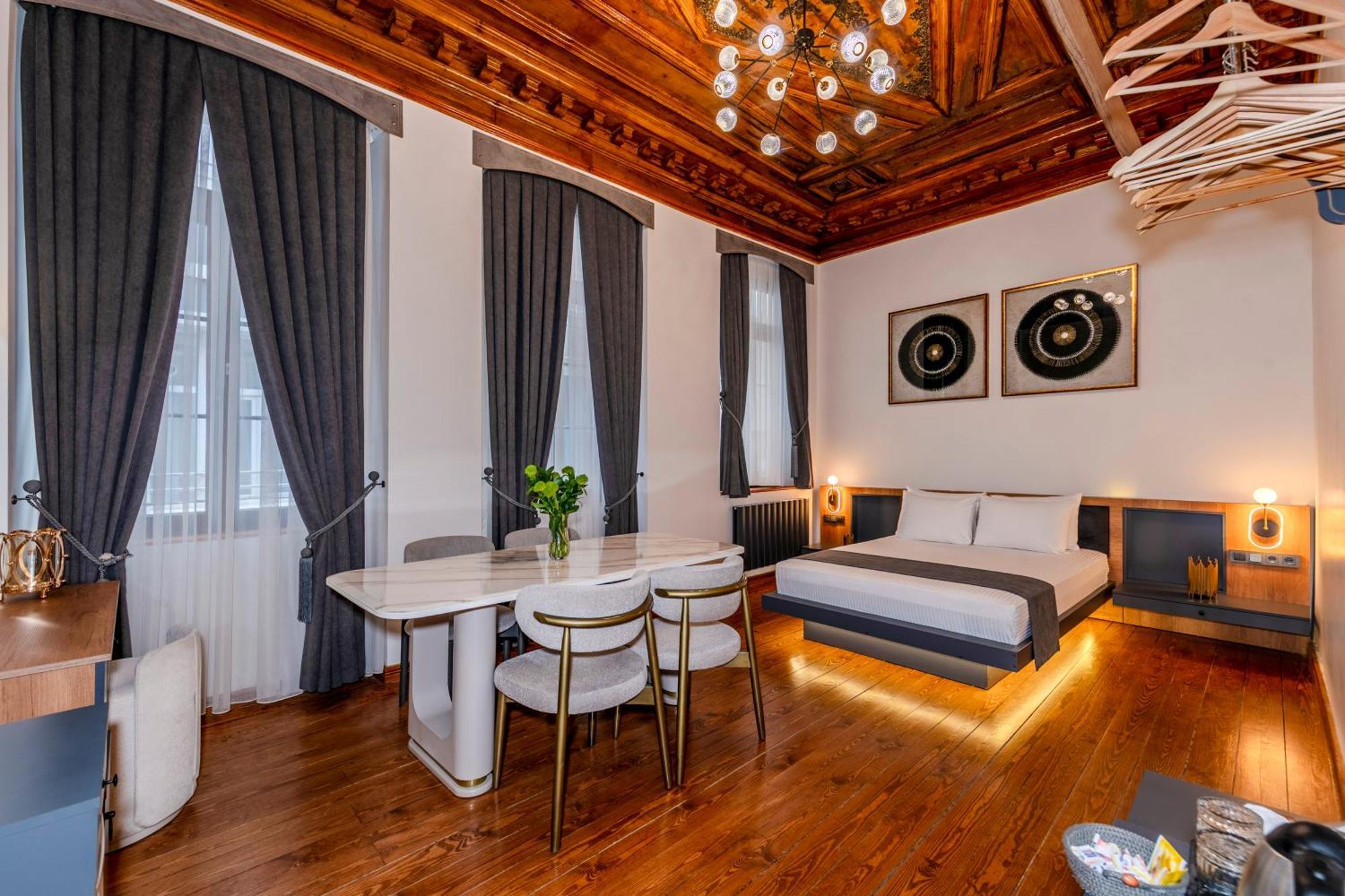 Elmira Pera & - Special Class Hotel *