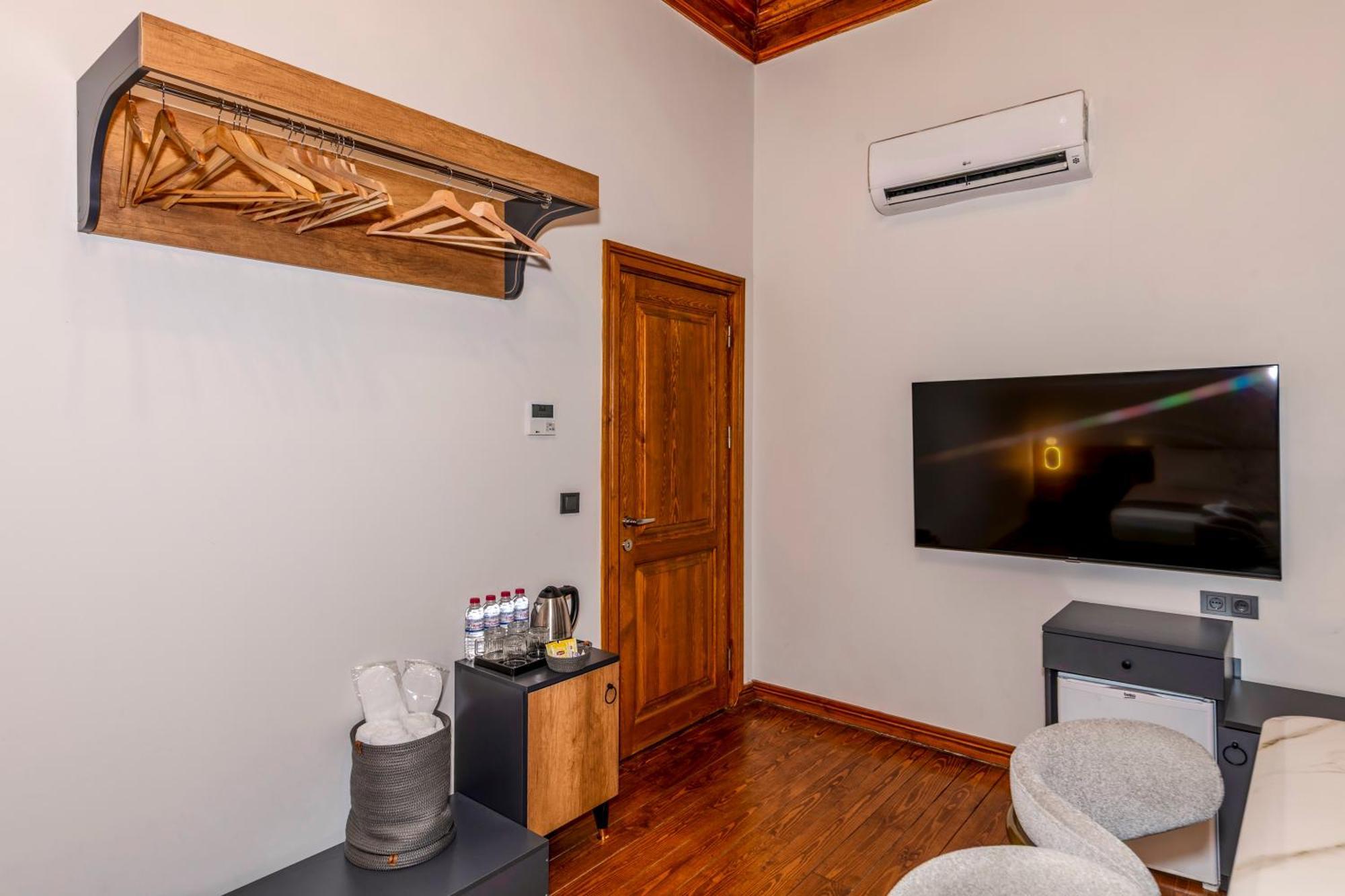 Elmira Pera & - Special Class Hotel